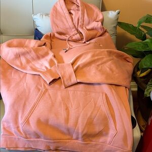 Under Armour Blush Hoodie excellent condition